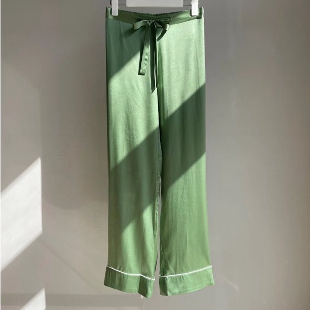 Olivia von Halle 100% silk pajamas set - Picture 9 of 15